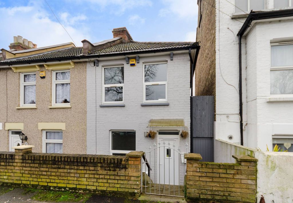 Property photo 3 of 13