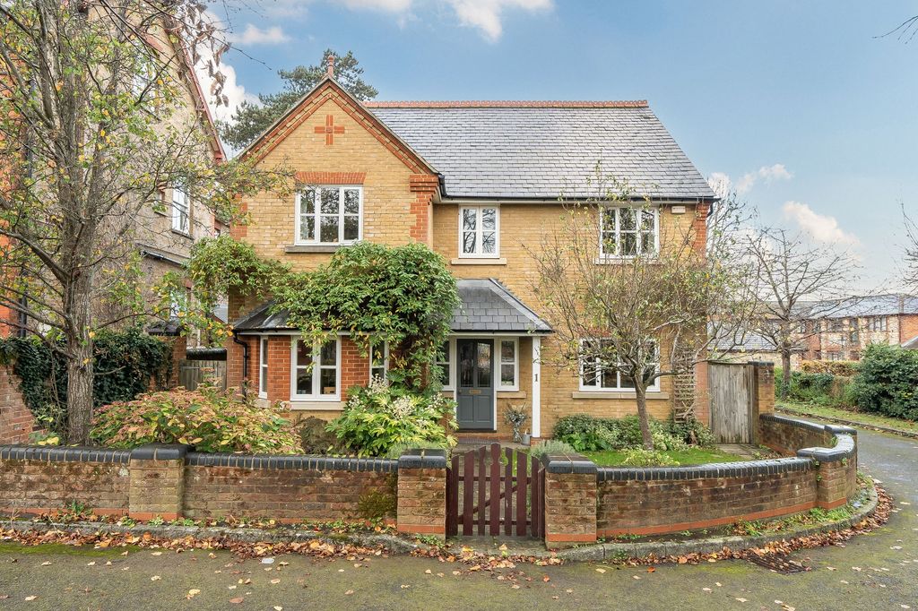 Property photo 1 of 26