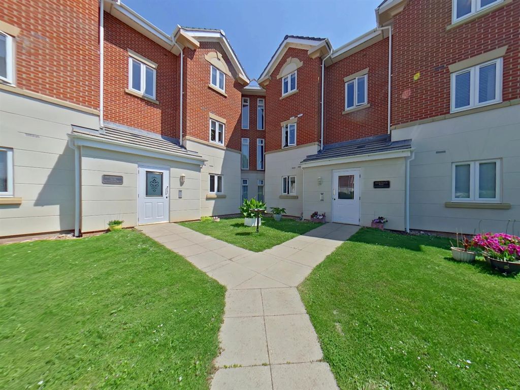 Property photo 1 of 14 Front