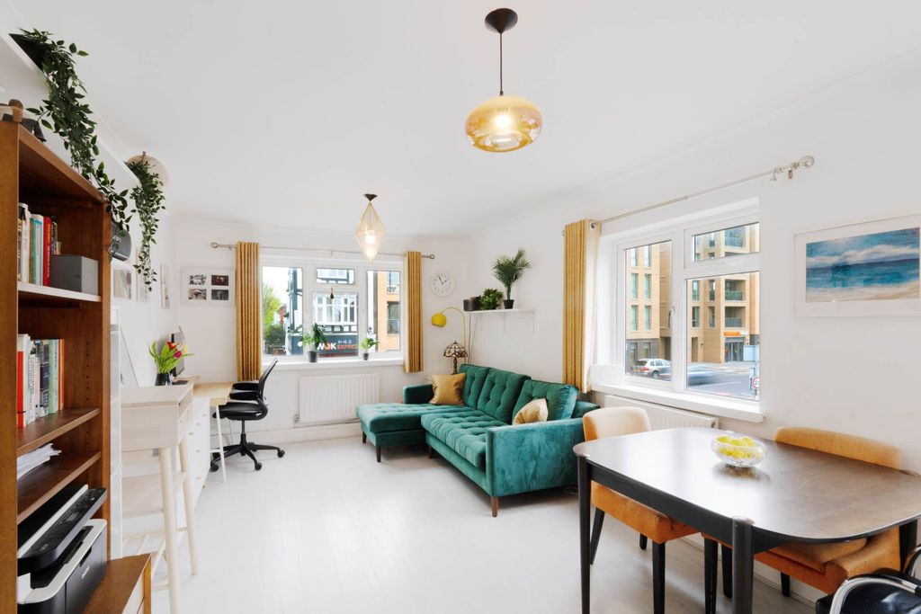 Property photo 1 of 8