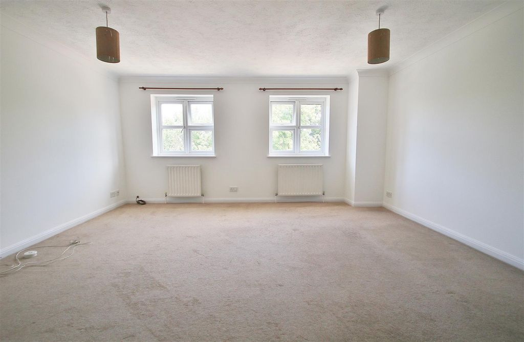 Property photo 2 of 8 Img_6826.Jpg