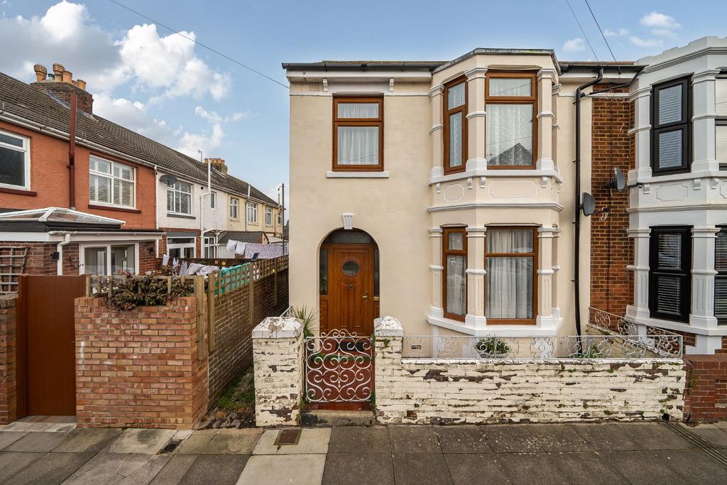 Property photo 1 of 16 1429884-1-69B3E256c2B8d.Jpg