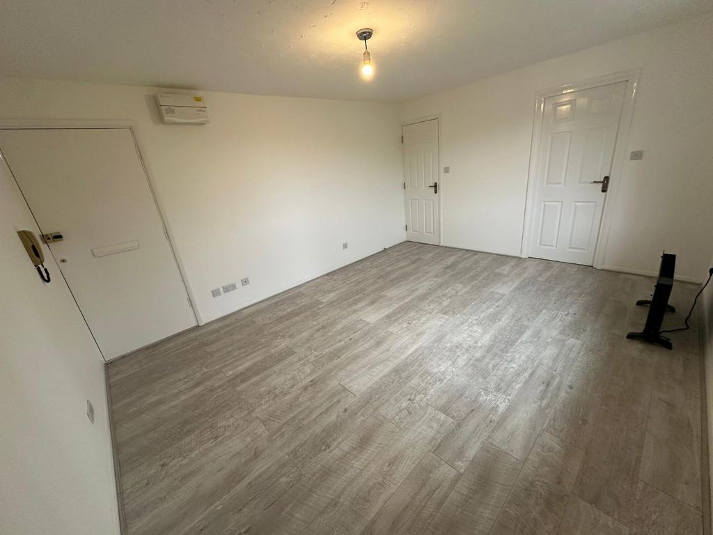 Property photo 2 of 11 2.Jpg