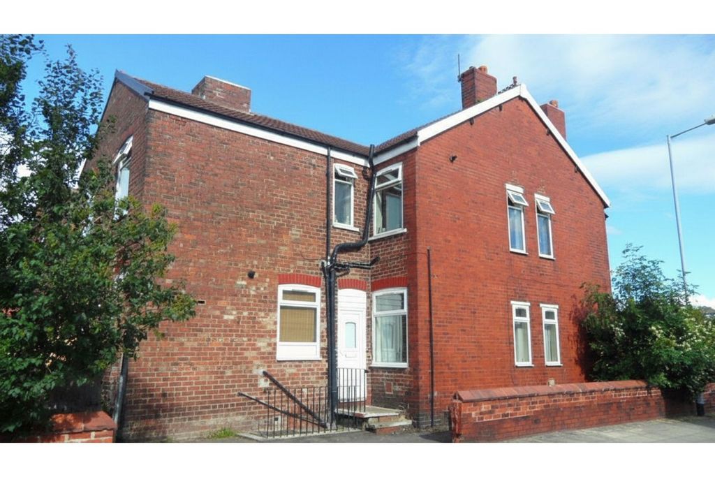 Property photo 1 of 8