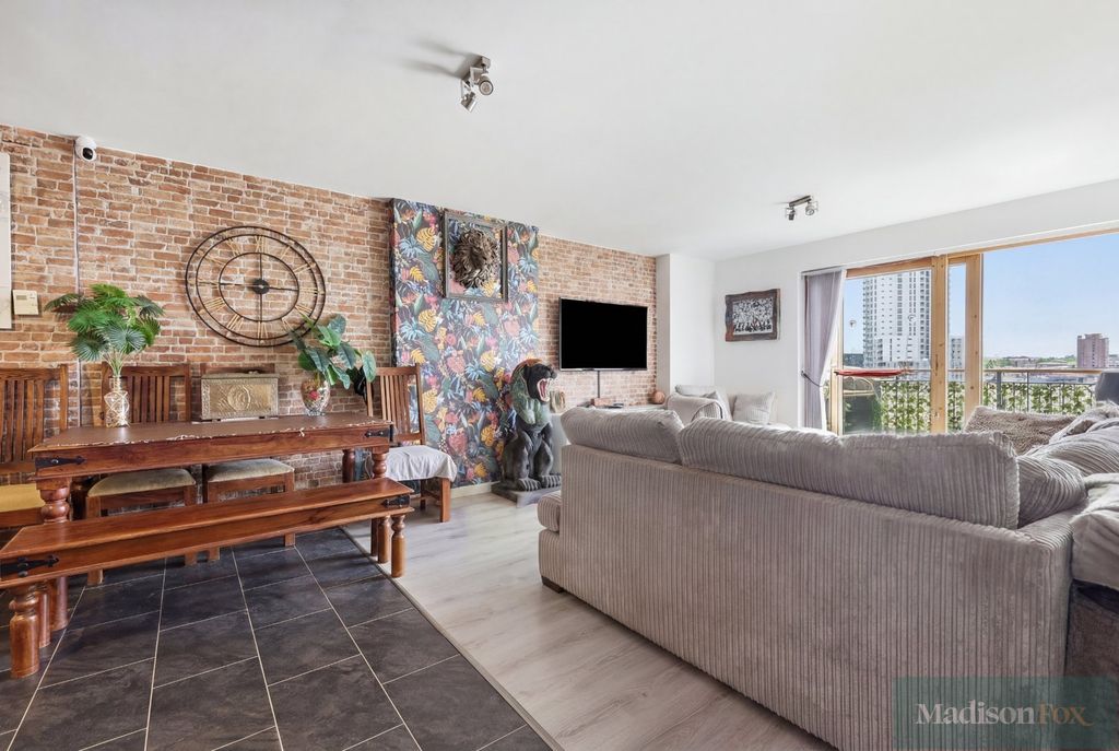 Property photo 2 of 16 Picture No. 06