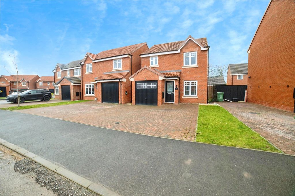 Property photo 1 of 27 Front