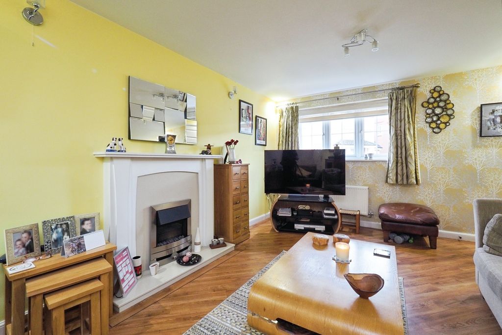 Property photo 2 of 24 Pbox-Img.Jpg