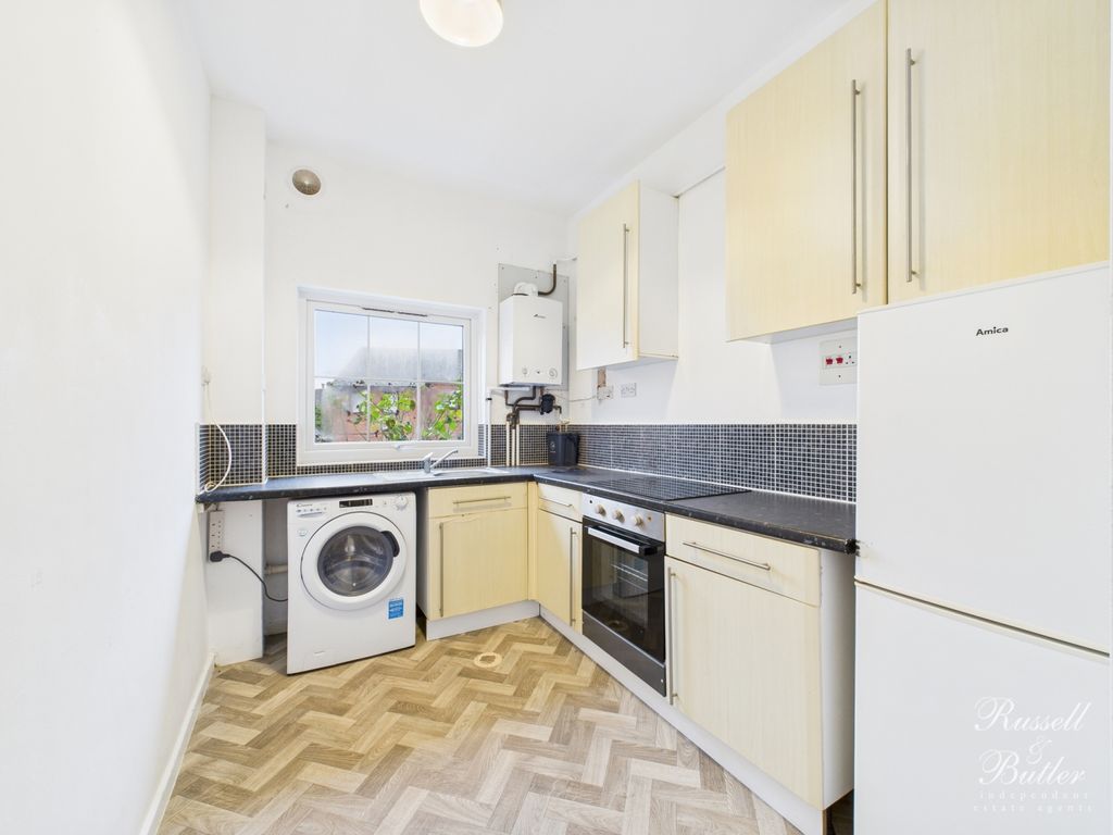 Property photo 3 of 9 Cam01995G0-Pr0396-Still006