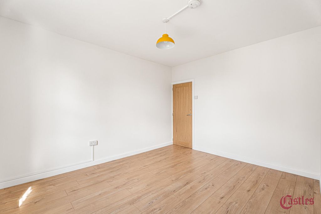 Property photo 3 of 26 Bedroom