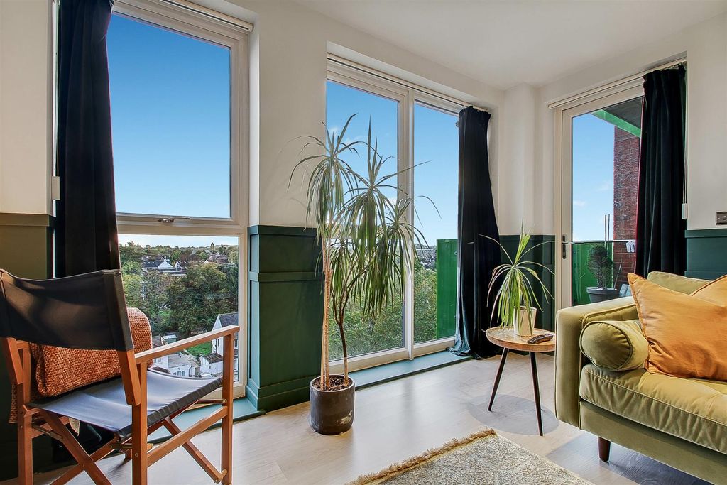 Property photo 3 of 10 Img_0332-Img_0334.Jpg