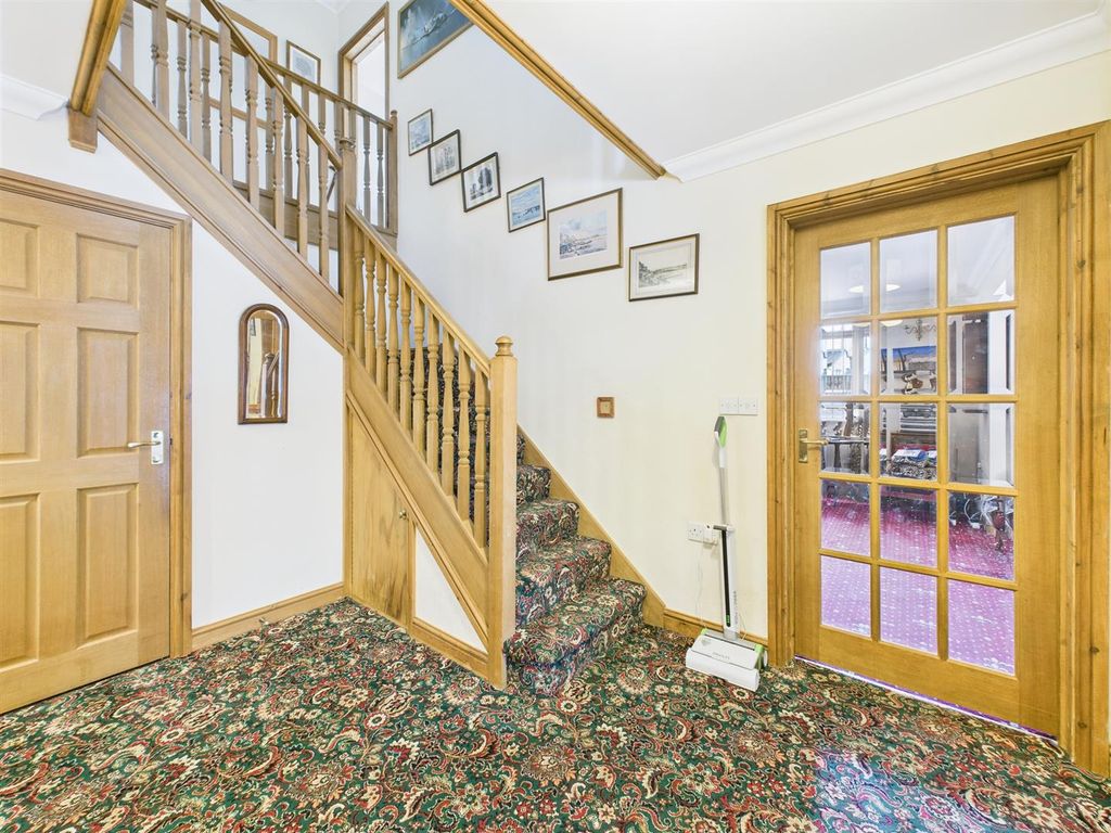 Property photo 2 of 33 Cam04116G0-Pr0242-Still001.Jpg