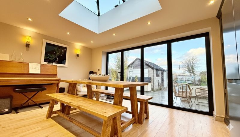 Property photo 2 of 22 Photo 23