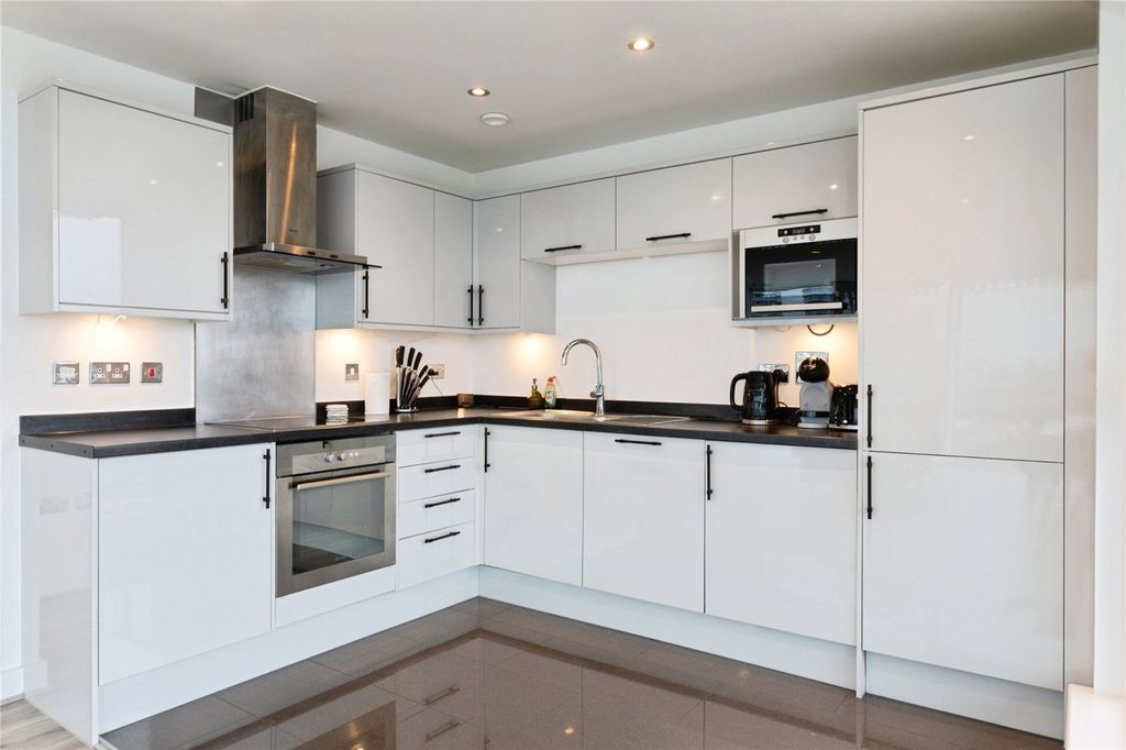 Property photo 2 of 16 Picture No. 41