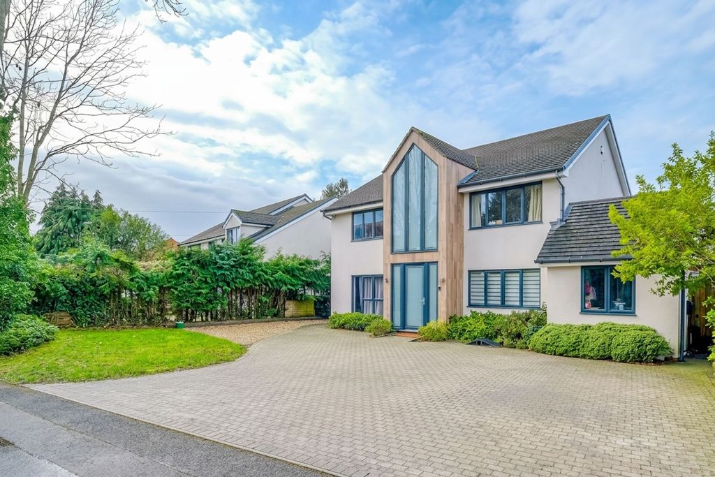 Property photo 1 of 18