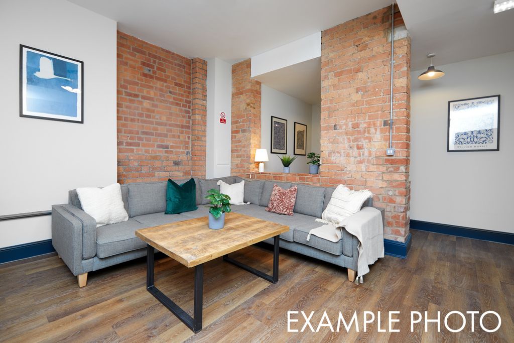 Property photo 3 of 12 Flat 19, Shoe And Boot, Example 2