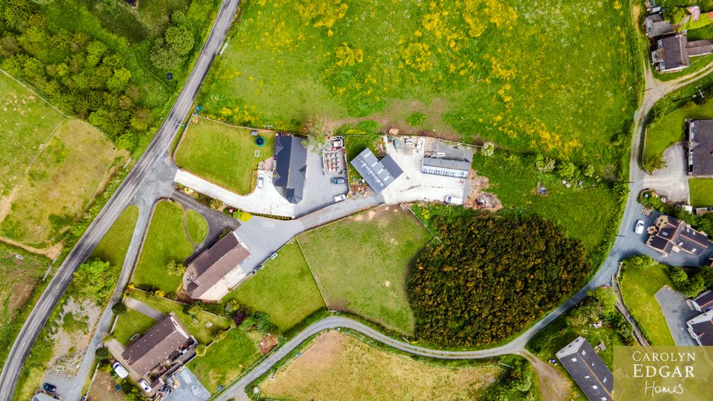 Property photo 2 of 39 0001