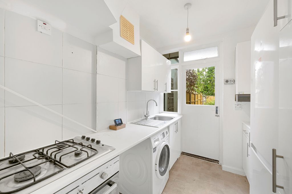 Property photo 2 of 12 Picture No. 07