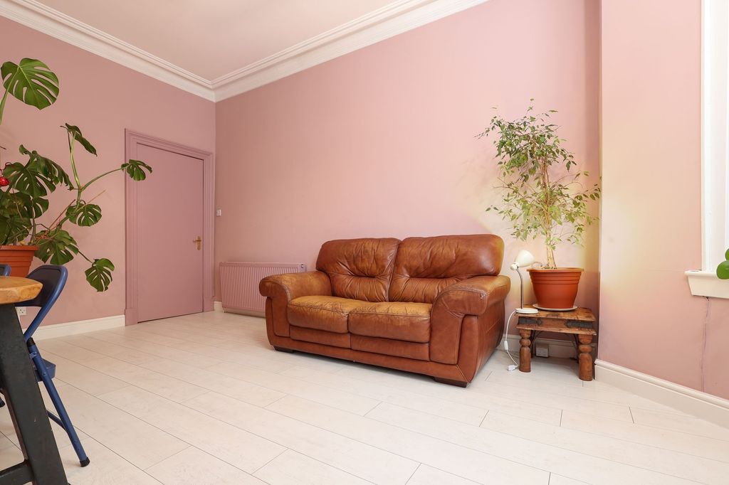 Property photo 3 of 31