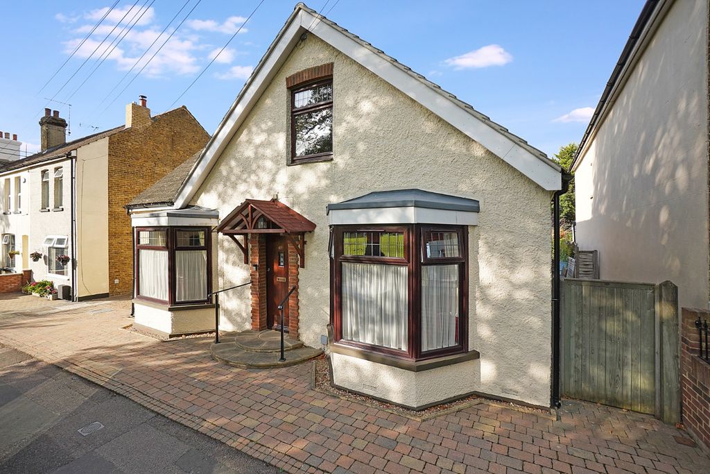 Property photo 2 of 25 4454466