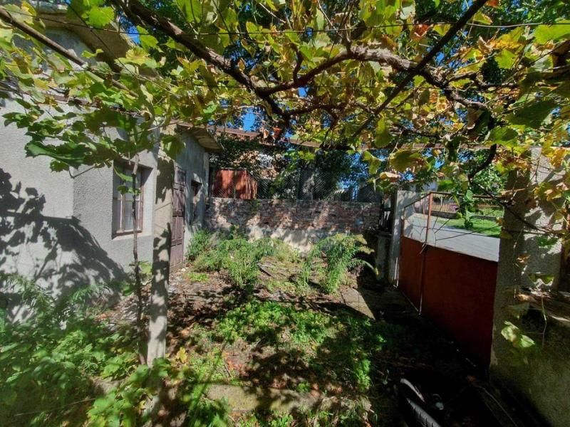 Property photo 3 of 5