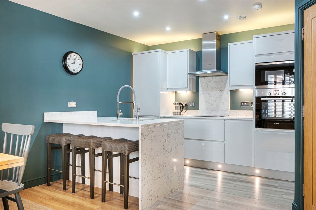 Property photo 1 of 12 Kitchen/Dining Area