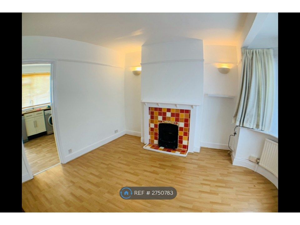 Property photo 3 of 19 Sitting Room