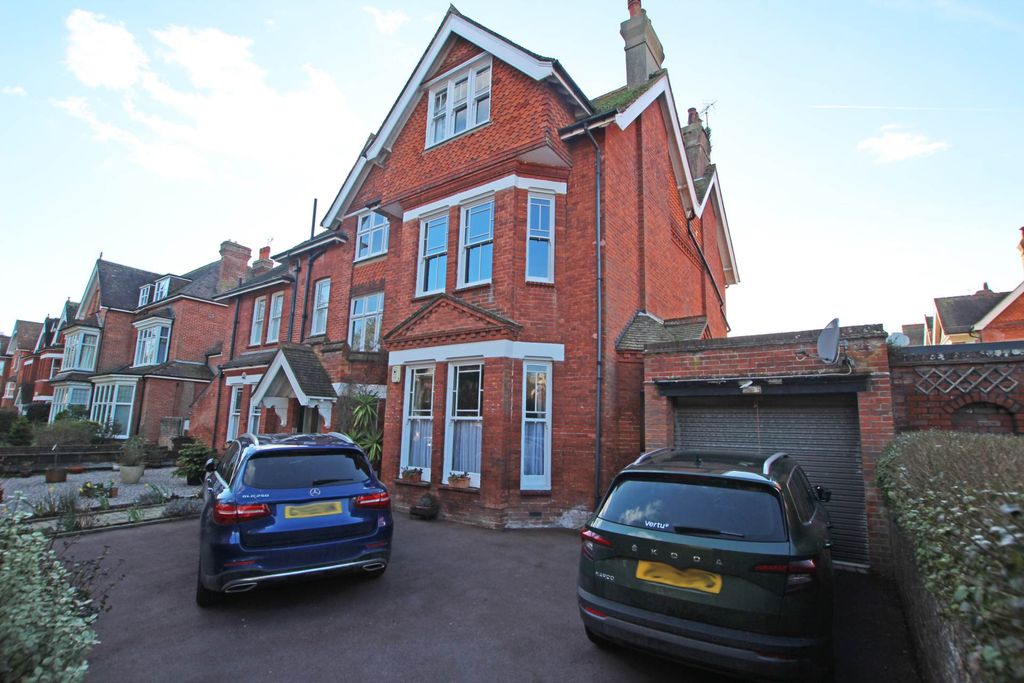 Additional image 22 of 3 bed flat for saleGrassington Road, Eastbourne BN20