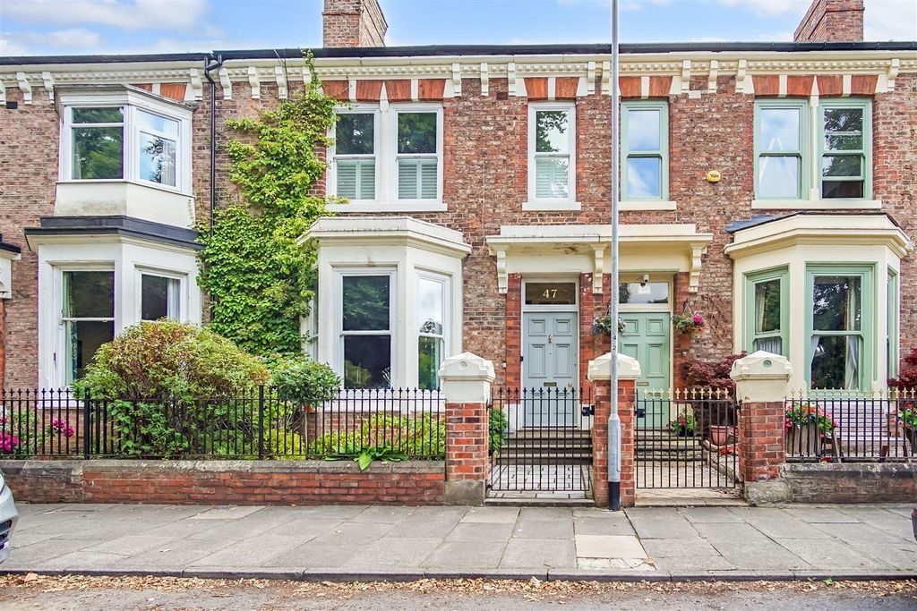 Property photo 1 of 24 Front