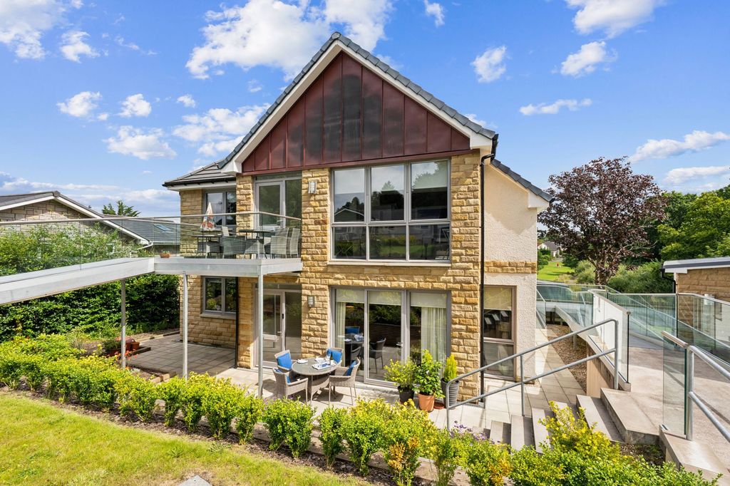 Property photo 1 of 39