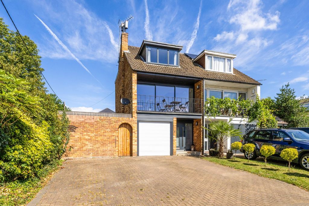 Property photo 1 of 15 Frontage