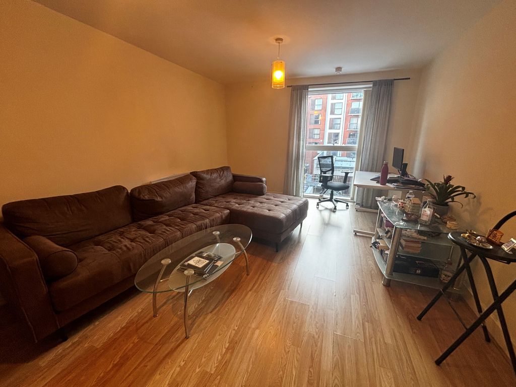 Property photo 1 of 5 Lounge