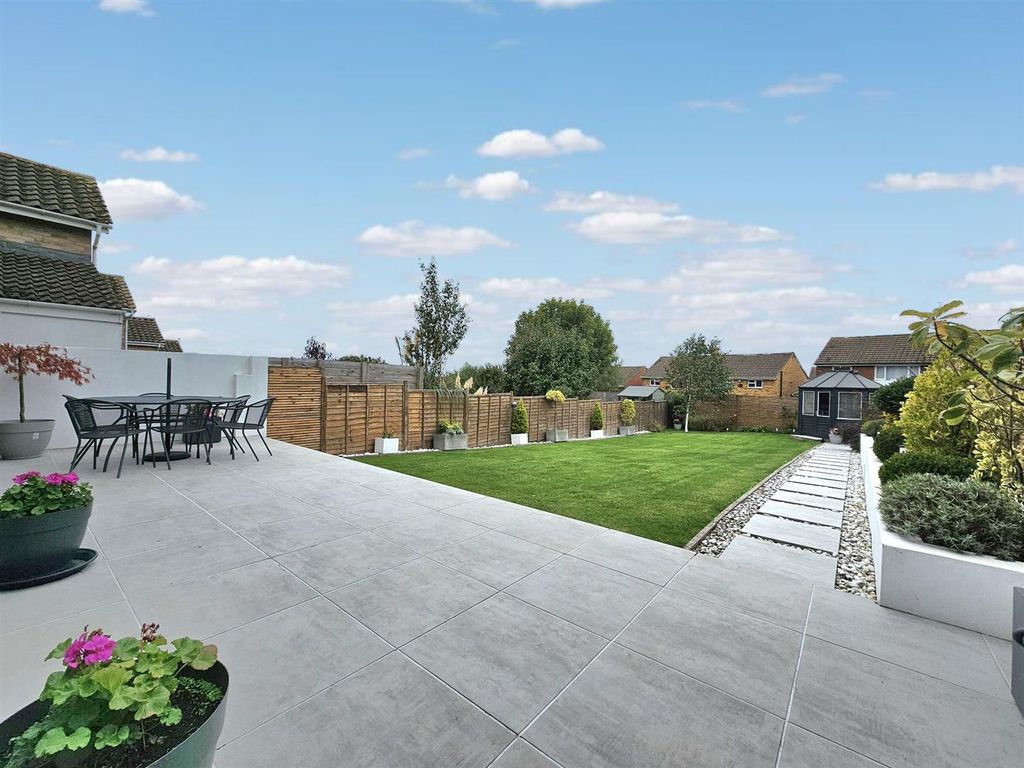 Property photo 3 of 20