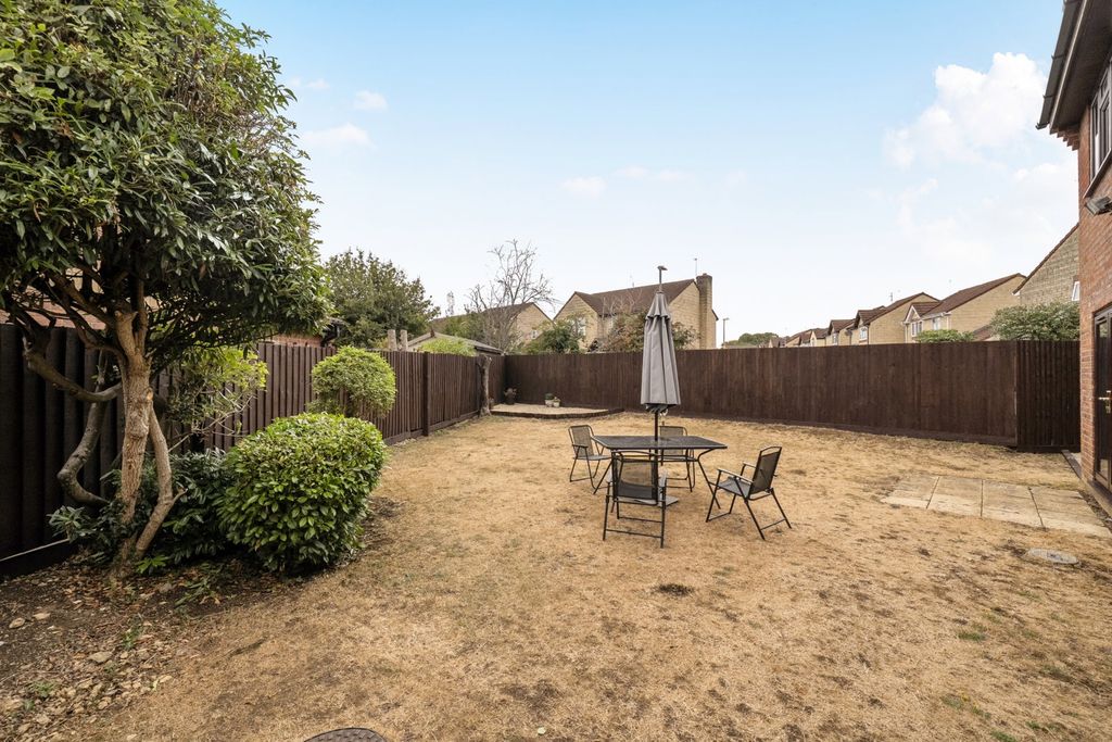 Property photo 2 of 24