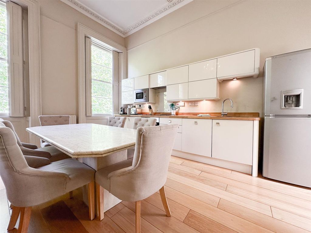 Property photo 3 of 12 Dining