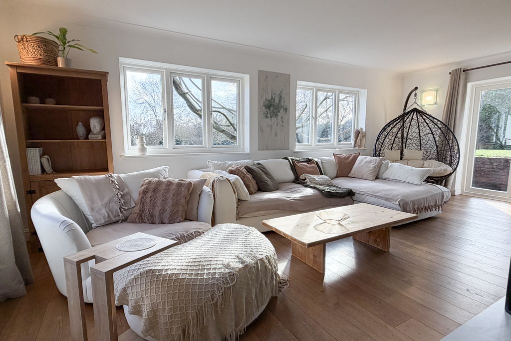 Property photo 2 of 33 2.Jpg