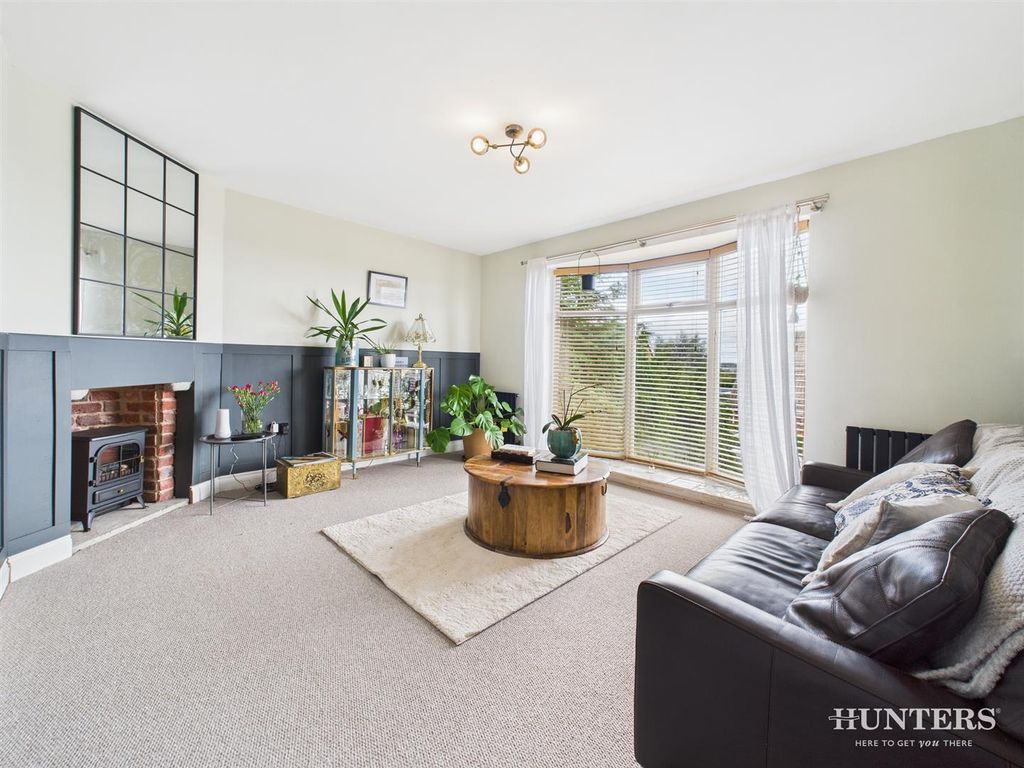 Property photo 3 of 15 Cam03792G0-Pr0310-Still003.Jpg
