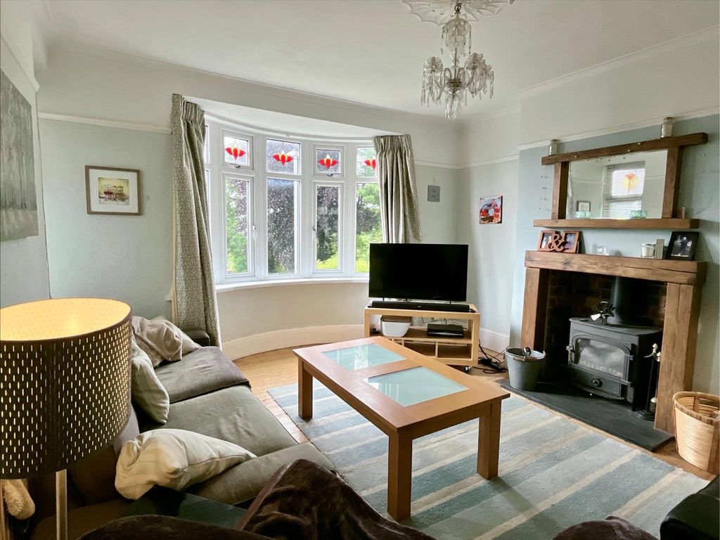 Property photo 3 of 22