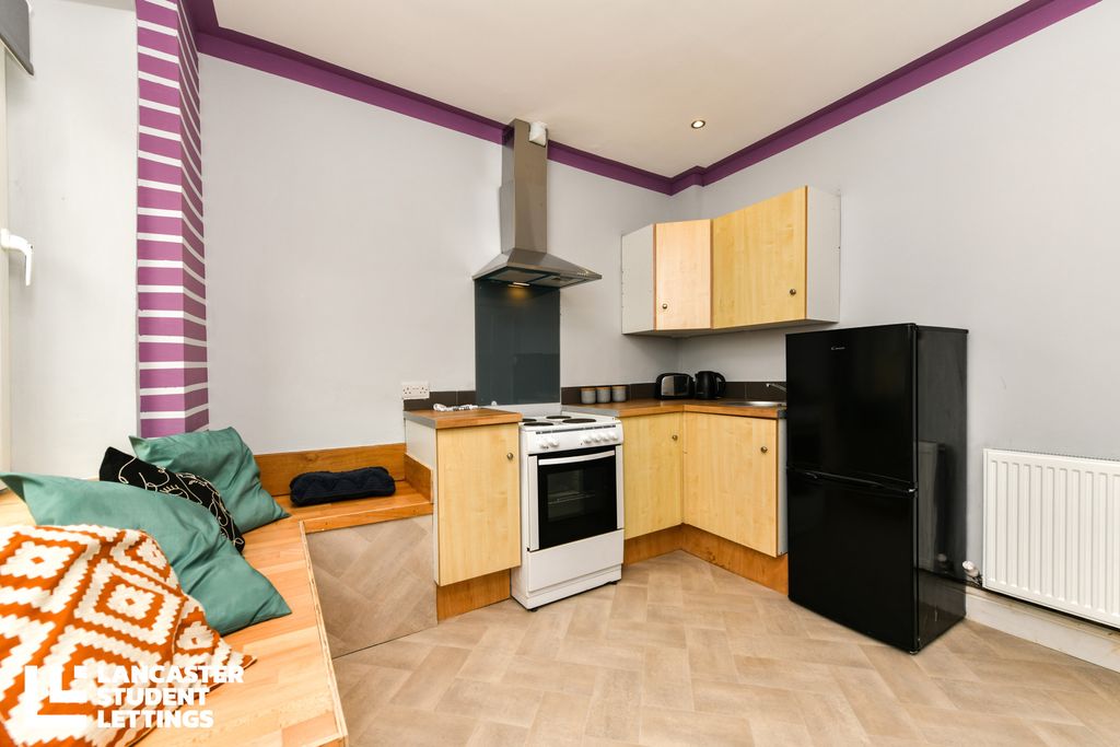 Property photo 3 of 15 Property Photo