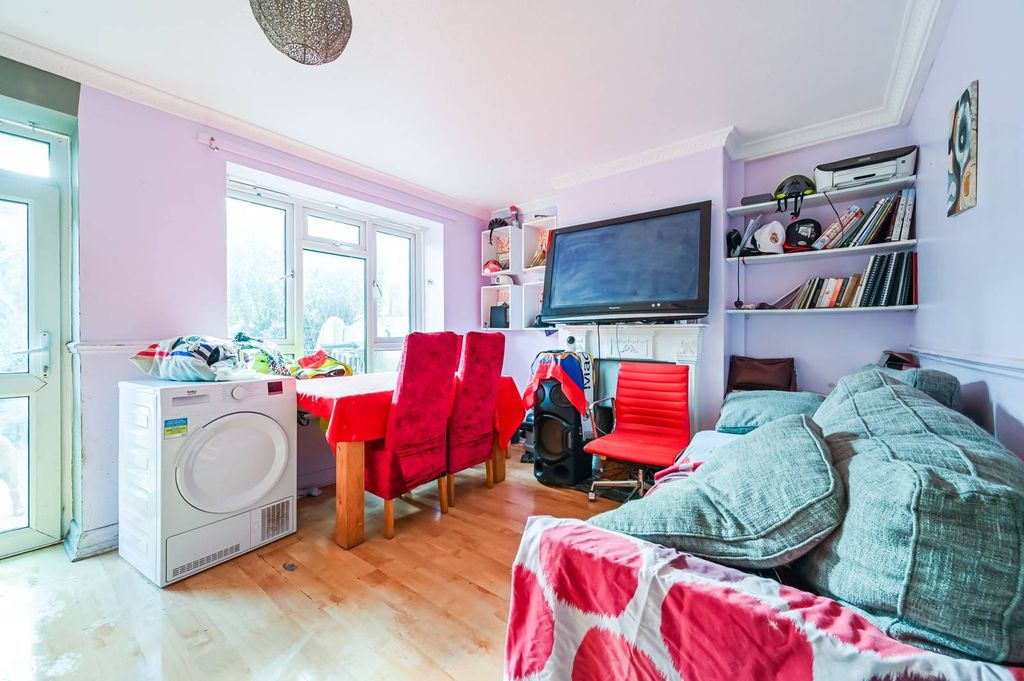 Property photo 2 of 10