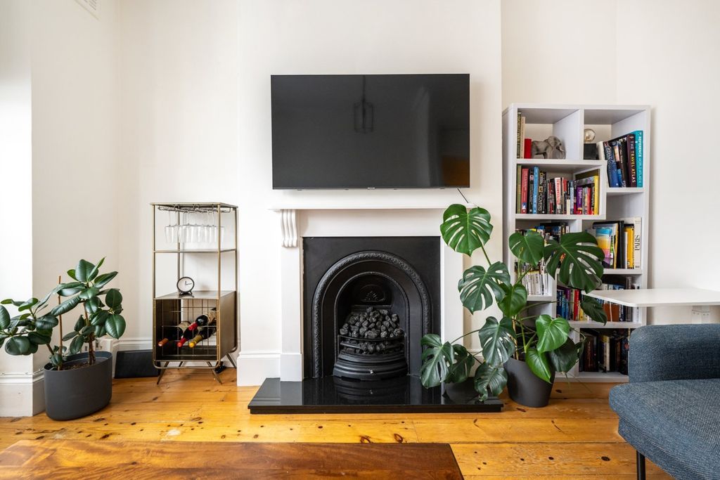 Property photo 2 of 11 Picture No. 06