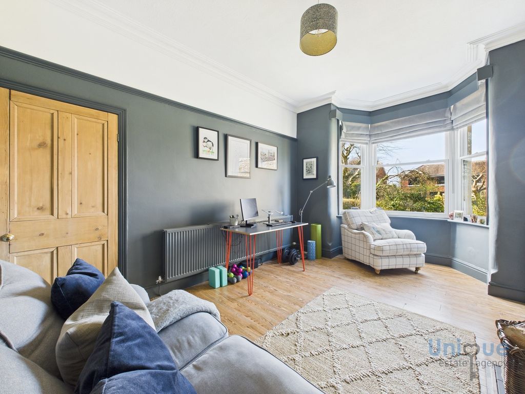 Property photo 3 of 45