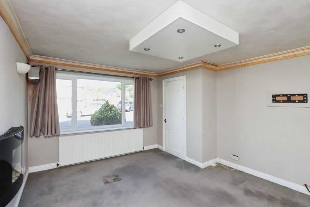 Property photo 2 of 17 Photo