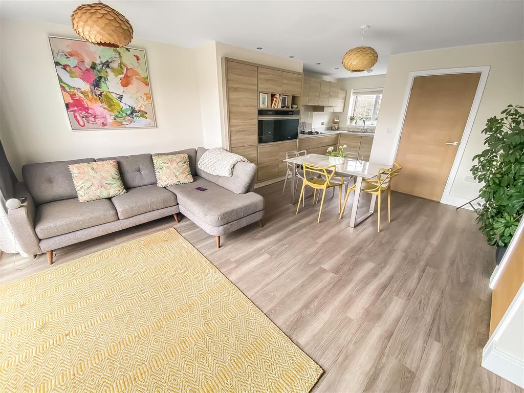 Property photo 1 of 11 Living/Dining/Kitchen
