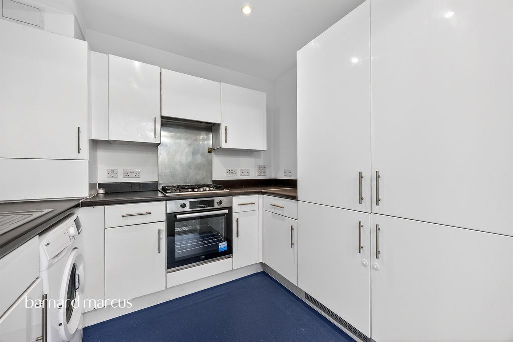 Property photo 3 of 20