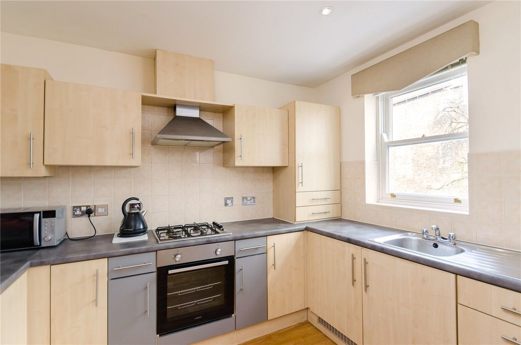Property photo 3 of 9 Picture No. 06