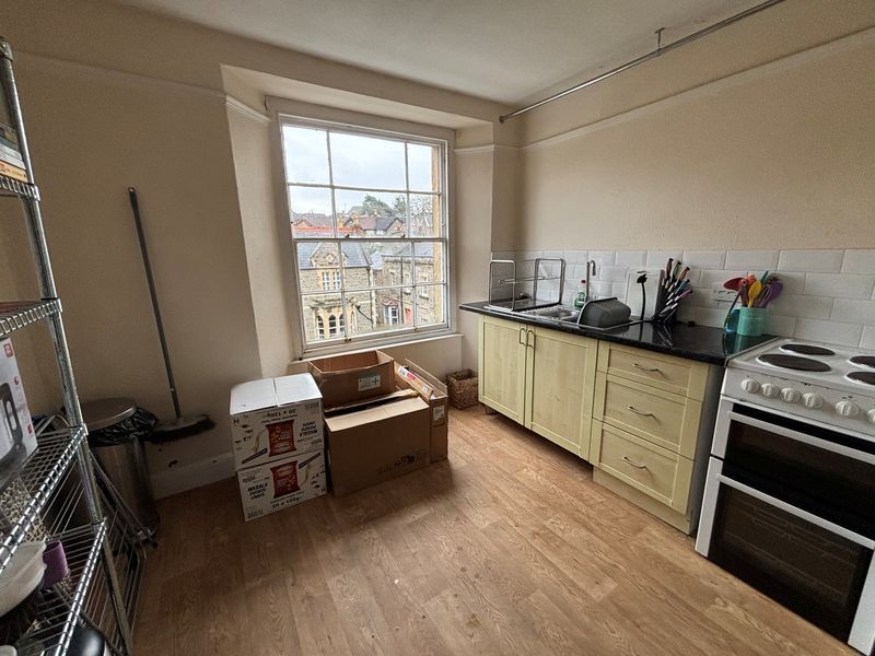 Property photo 3 of 8 Kitchen/Diner