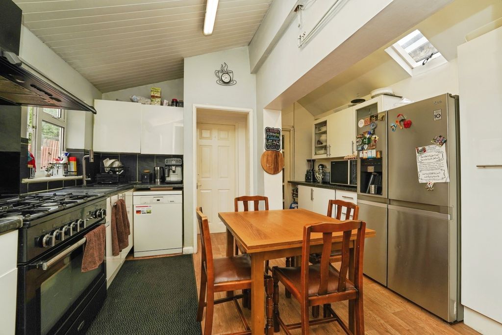 Property photo 3 of 19 Pbox-Img.Jpg