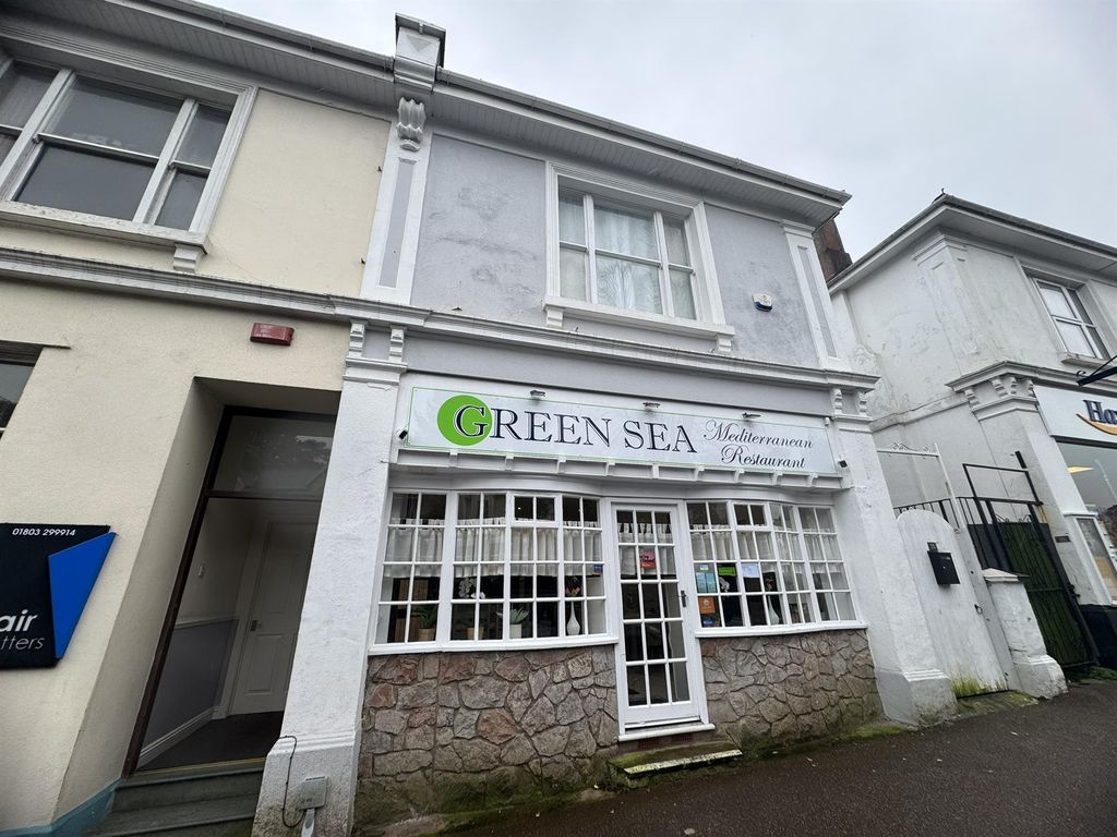 Property photo 1 of 7 Photo 0