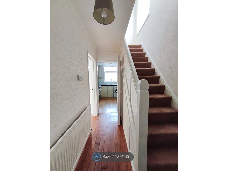 Property photo 2 of 20 Entrance