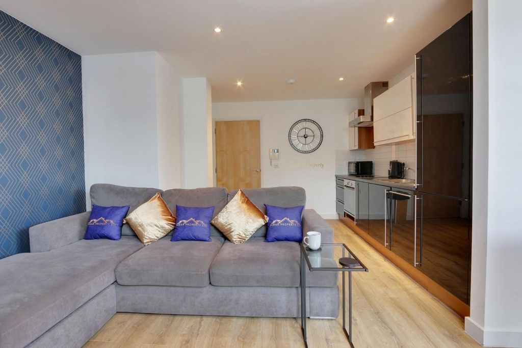 Property photo 2 of 11 2